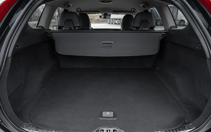 Volvo XC 60 cena 72500 przebieg: 204000, rok produkcji 2015 z Nieszawa małe 326